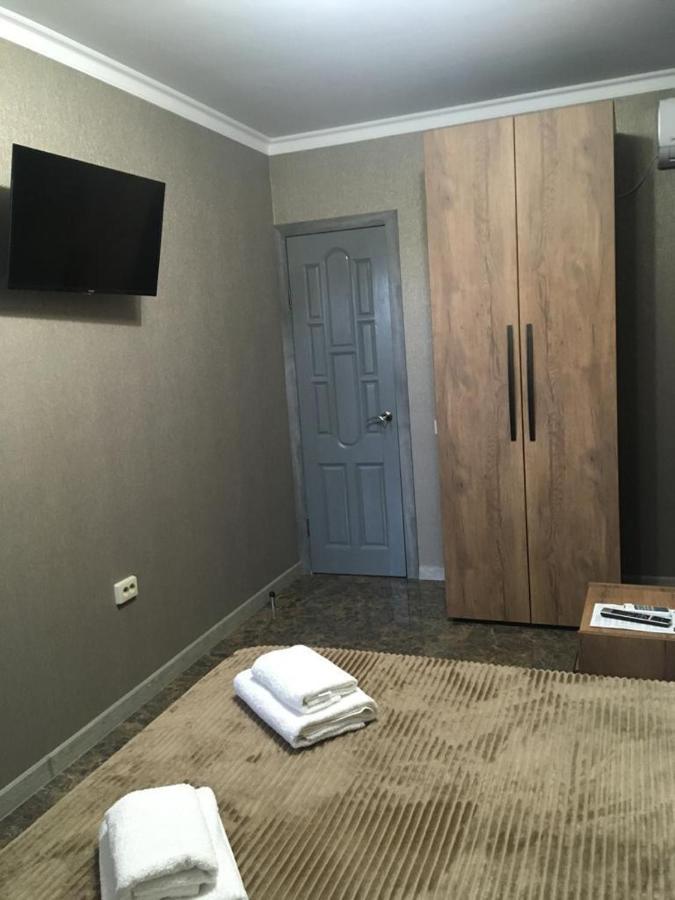 Gloriya Hotel Lidzava 外观 照片