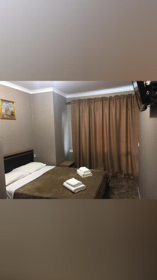 Gloriya Hotel Lidzava 外观 照片