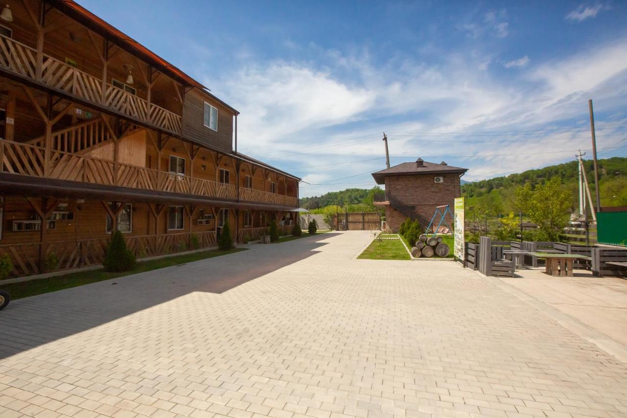 Gloriya Hotel Lidzava 外观 照片