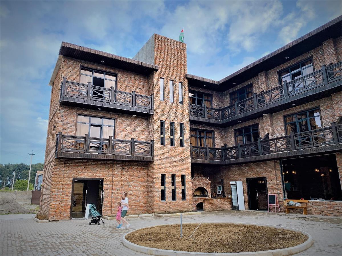 Gloriya Hotel Lidzava 外观 照片